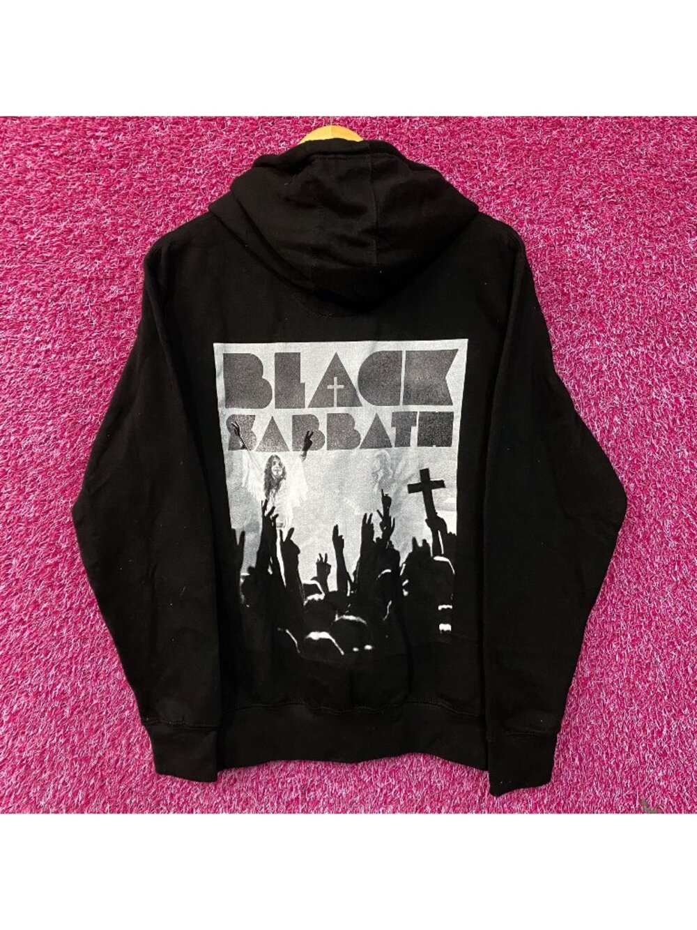 Black Sabbath Ozzy Victory Hoodie size Small